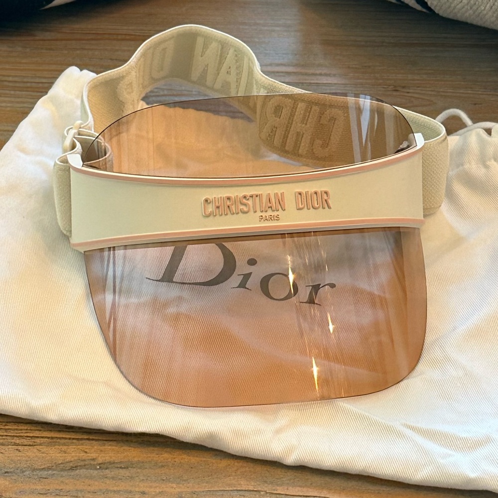 💯 % Authentic Christian Dior Rose Gold Visor